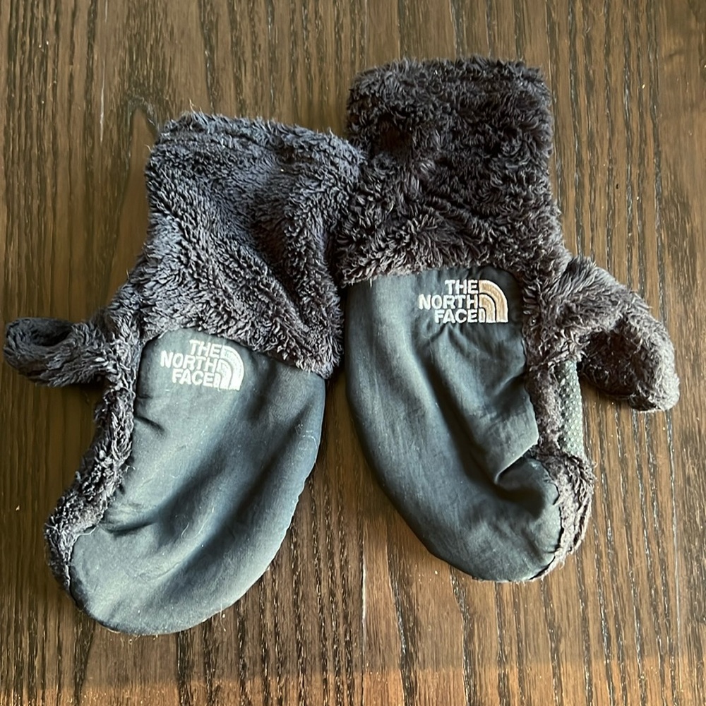 North face fleece mittens, black, girls size M - Picture 1 of 3